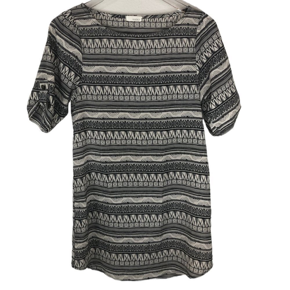 Everly Striped Geometric Black & Gray Shift Dress Size 3
